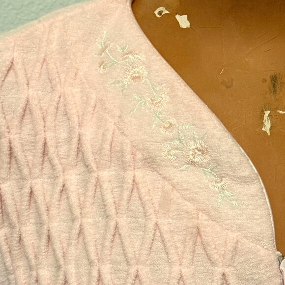 Miss Elaine Collette Fleece Front Zipper Pink Robe NWT Medium Embroidered Flower - Picture 3 of 7